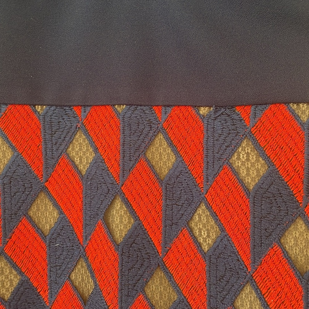 Bcbgmaxazria Rosalina orange and navy geo print dress size 8 - Picture 9 of 9
